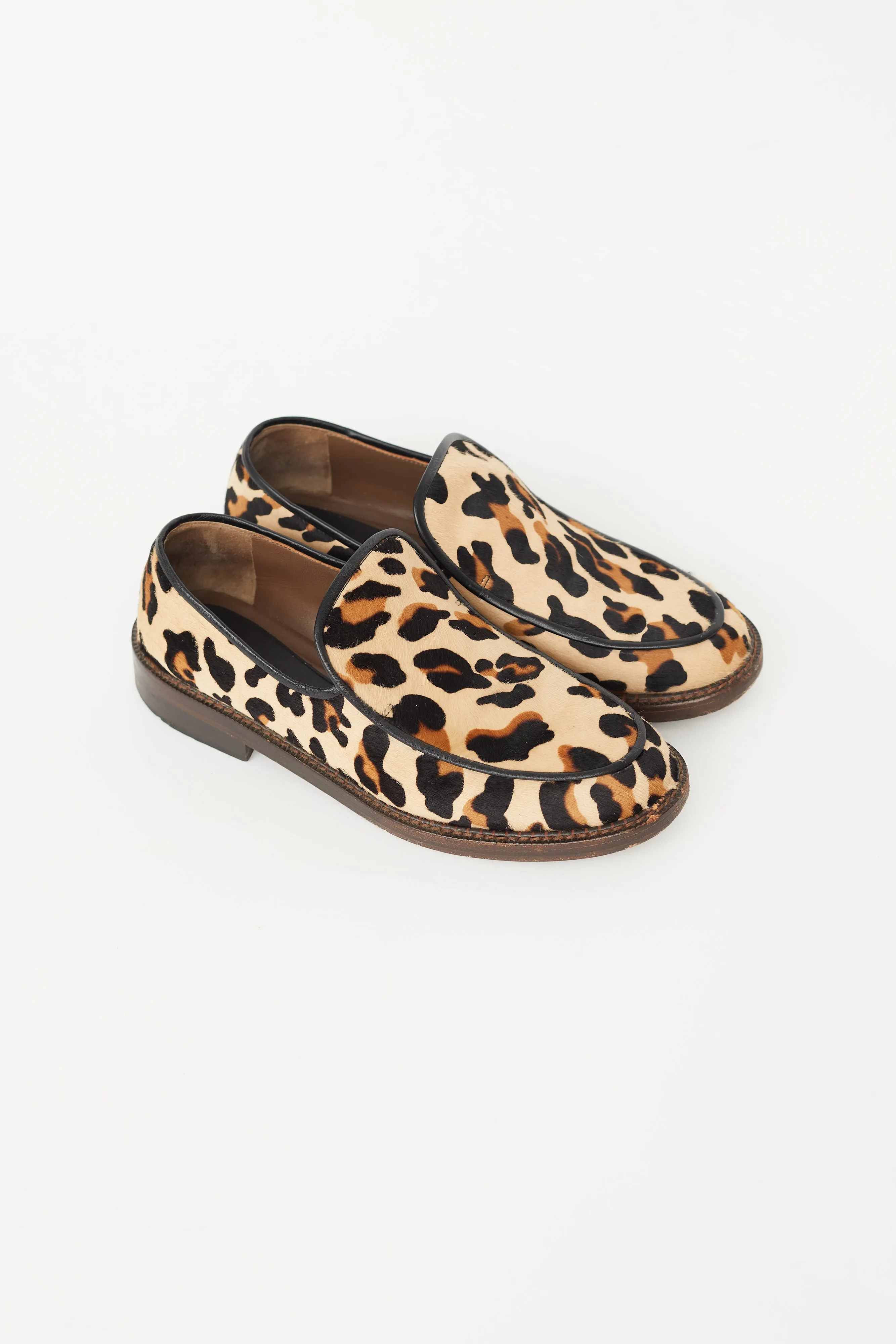 Beige & Black Textured Loafer